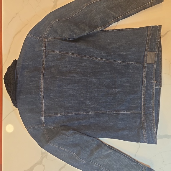 Hollister The Ultimate Down Collection Denim Trucker Jacket Quilted Mens Large - Picture 5 of 8